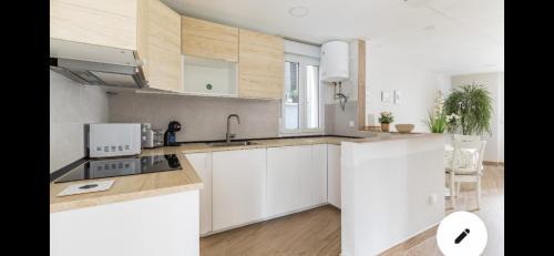 Deustuko San Pedro-Erribera Apartment | Pet-Friendly El Toisón de Oro: Ideal for Families