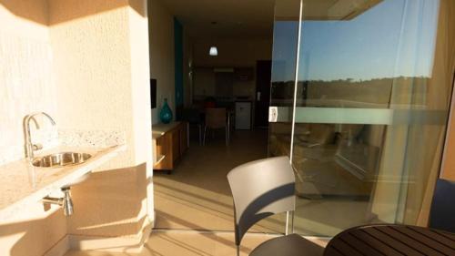 Caldas Novas Apartment | Relaxing Resort Apartment by Lago Corumbá in Caldas Novas