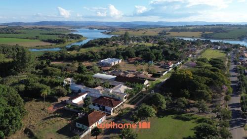 Delfinopolis Hotel | Apartamento em Delfinopolis com Vista Linda