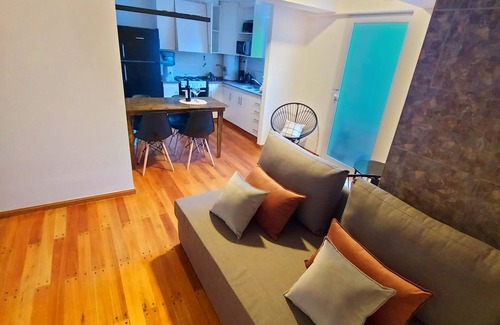 Historic Center Apartment | Central Mendoza Apartment with Pool and Family Amenities