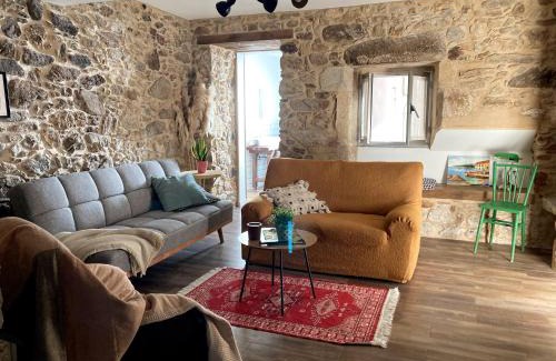 Carballo Apartment | Pet-Friendly Retreat: Casa Oliveros Apartment in Razo