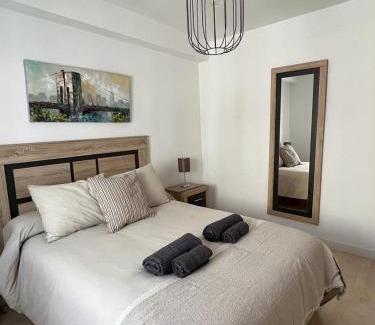 Distrito Noroeste House | Central Apartment - Vial: Family-Friendly with Great Reviews