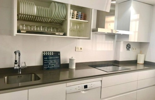 Almeria Centro Apartment | Central 2-Bedroom Apartment with Free Parking for Families