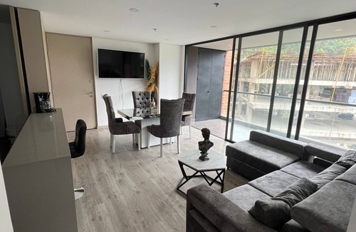 Buenos Aires Apartment | Modern Apartment in Poblado Near Zona Rosa - Pet-Friendly