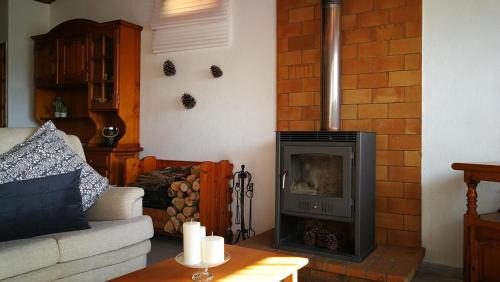 Bellver de Cerdanya Apartment | Central Bellver Apartment: Family & Pet Friendly Retreat