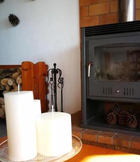 Bellver de Cerdanya Apartment | Central Bellver Apartment: Family & Pet Friendly Retreat