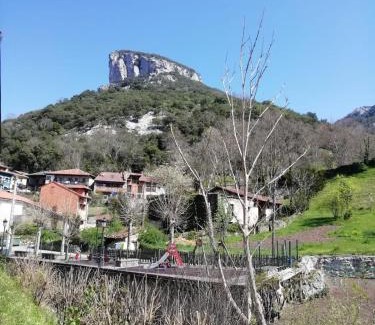 Carrena Apartment | Child-Friendly Haven: Apartamento en Carreña de Cabrales