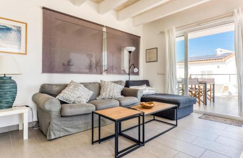 Es Grau Apartment | Scenic Es Grau Apartment with Beautiful Views and Family-Friendly Amenities