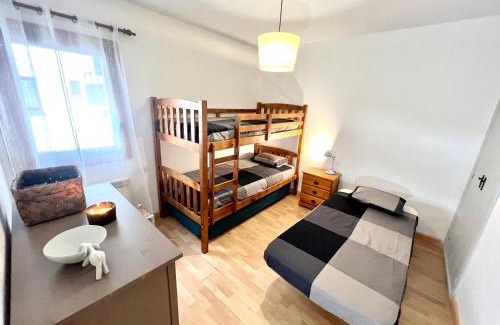 Formigal Apartment | Scenic Formigal Apartment with Pool and Family Amenities