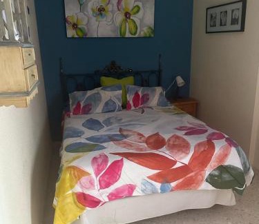 Norte Apartment | Comfortable Apartment in Granada for 6 with Pet-Friendly Amenities