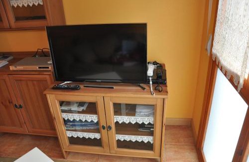 Isaba Apartment | Isaba Retreat: Family-Friendly Apartment with Spa Access