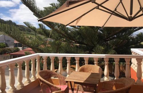 San Cristobal de La Laguna Apartment | Cozy Apartment in La Laguna - Family-Friendly Retreat