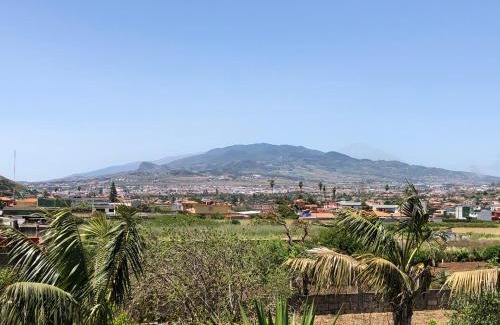 San Cristobal de La Laguna Apartment | Cozy Apartment in La Laguna - Family-Friendly Retreat