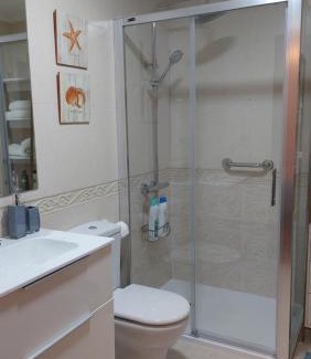 Algorta Apartment | Beachfront Apartment with Private Parking & Child-Friendly