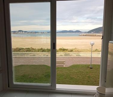 Laredo Apartment | Beachfront Apartment with Ocean View and Family Friendly Atmosphere
