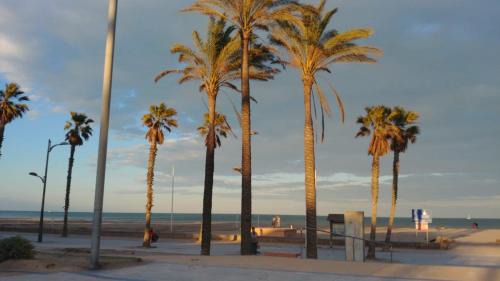 La Malva-rosa Apartment | Oceanfront Apartment at Malvarrosa Beach - Rated 9.1/10