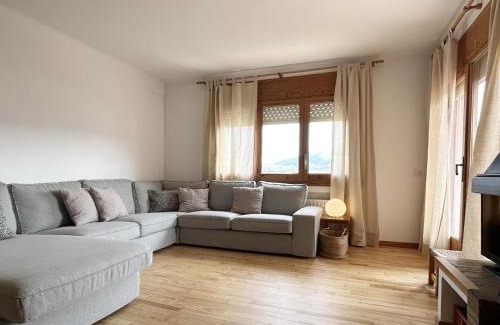 Puigcerda Apartment | Puigcerda V: Guest Rated 10/10 with Family-Friendly Amenities