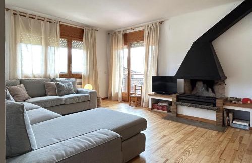 Puigcerda Apartment | Puigcerda V: Guest Rated 10/10 with Family-Friendly Amenities