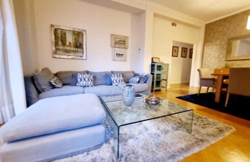 Los Remedios Apartment | Comfortable Apartment in Republica Argentina Triana