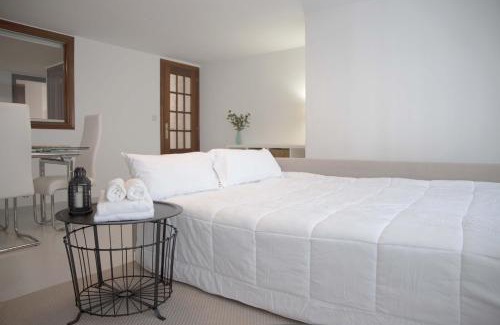 Sigueiro Apartment | Family-Friendly Apartment in Sigüeiro with Top Ratings