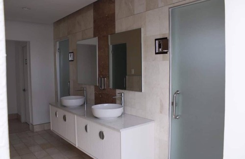 Helios del Oeste Apartment | Central Santo Domingo Apartment with Pool and Ocean View