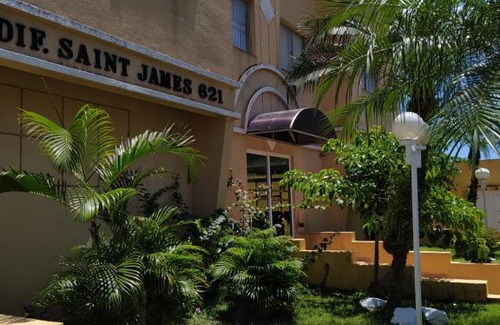 Jardim Centenario Apartment | Convenient Stay at Apartamento Enseada, Steps from the Beach