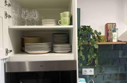 Las Arenas Apartment | Cozy Apartment for 4 in Leioa with Kitchen & Spa Access