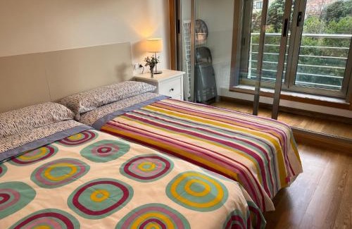 Porto de Espasante Apartment | Family-Friendly Suite Near Playa in San Antón