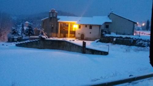 Penarroya de Tastavins Apartment | Pet-Friendly Retreat at Apartamentos La Pastora - 9.3/10