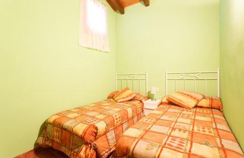 Penarroya de Tastavins Apartment | Pet-Friendly Retreat at Apartamentos La Pastora - 9.3/10