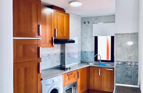 Puerto de la Duquesa Apartment | Beachfront Apartment with Pool and Ocean Views