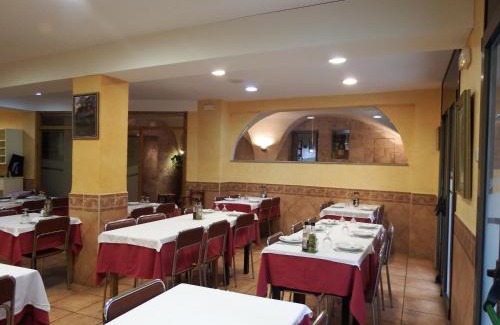 Sant Feliu de Pallerols Apartment | Cozy Apartamentos Fonda Finet: Pet-Friendly with Pool