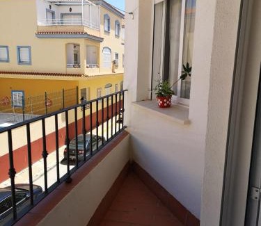 Zahara de los Atunes Apartment | Family-Friendly Stay at Apartamento Aretusa Luz - 8/10 Rated