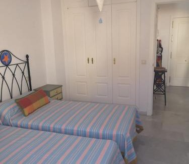 Zahara de los Atunes Apartment | Family-Friendly Stay at Apartamento Aretusa Luz - 8/10 Rated