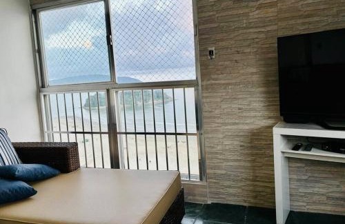 Itarare Apartment | Captivating Apartment with Breathtaking Ocean Views