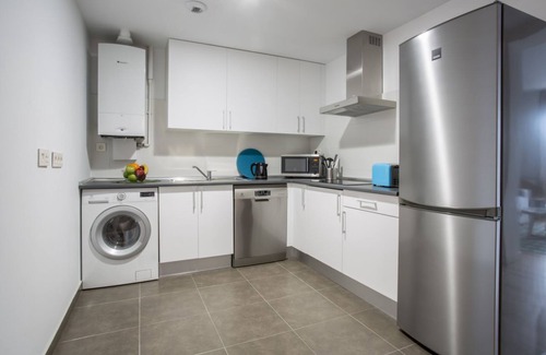 Trafalgar House | Experience a 10/10 Duplex with Child-Friendly Amenities