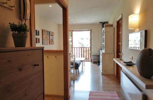 Taull Apartment | Family-Friendly Comfort at Muntanyó 1 - Rated 9/10!