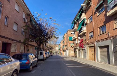 Cerrillo de Maracena Apartment | Family-Friendly Alhambra Apartment in Beautiful Granada
