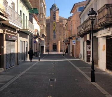 Navas Apartment | Family Apartment with Wifi - Pet and Child Friendly Stay