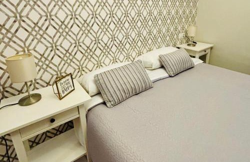 Old Town Apartment | Family-Friendly Apartamento FEDUCHY: 10 Min to the Beach