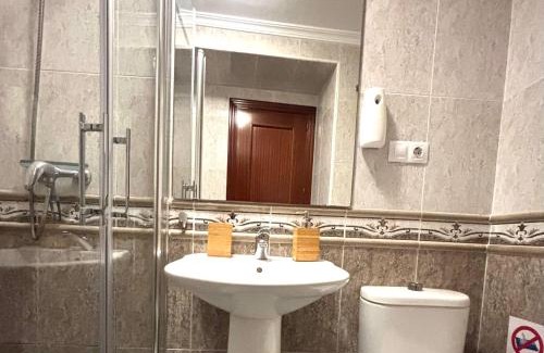 Old Town Apartment | Family-Friendly Apartamento FEDUCHY: 10 Min to the Beach