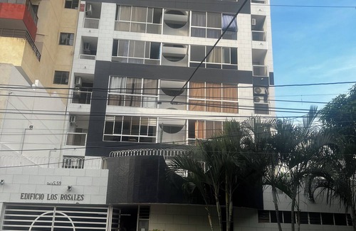 Comuna 3 Apartment | Seaside Apartment in Santa Marta Rodadero for Families