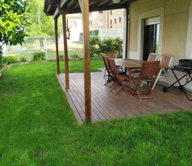 Sojuela Apartment | Experience Golf with Garden Views at Sojuela Apartment