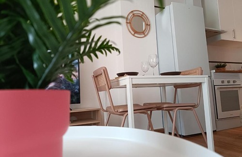 Socuellamos Apartment | Exceptional Family-Friendly Stay at Happy Street Apartment