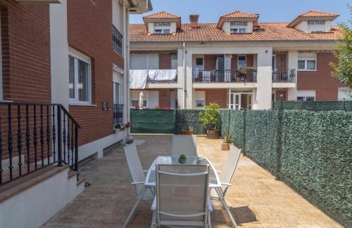 Escobedo Apartment | Family-Friendly Stay at Apartamento Holidea El rincón de Arce