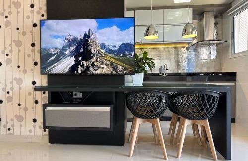 Plano Diretor Sul Apartment | Scenic Horizonte Azul: Lake View & Pet-Friendly Retreat