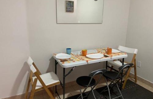 Santa Monica Apartment | Budget-Friendly Apartment in Santa Mônica, Rated 9/10