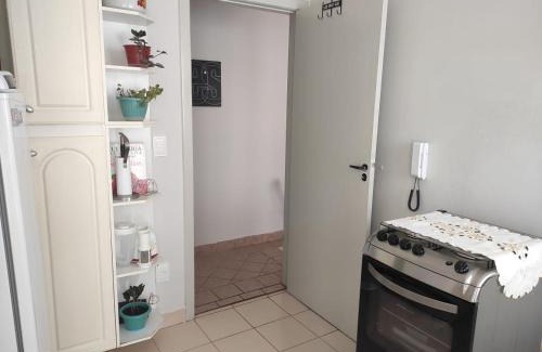 Santa Monica Apartment | Budget-Friendly Apartment in Santa Mônica, Rated 9/10