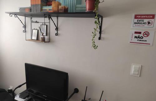 Santa Monica Apartment | Budget-Friendly Apartment in Santa Mônica, Rated 9/10