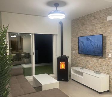 Guejar Sierra Apartment | Isabella Suite: Family-Friendly Stay with 9.9/10 Rating